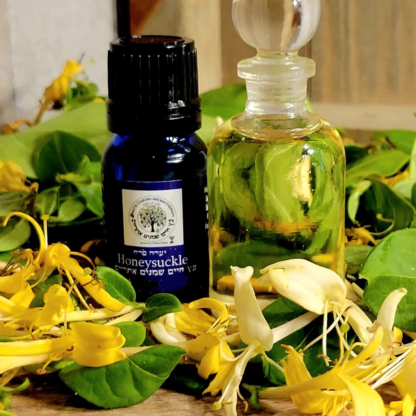 Honeysuckle Essential Oil 2ml Otto Artisan Hydro Distillation Made with Real Honeysuckle Blossoms RARE - Image 3