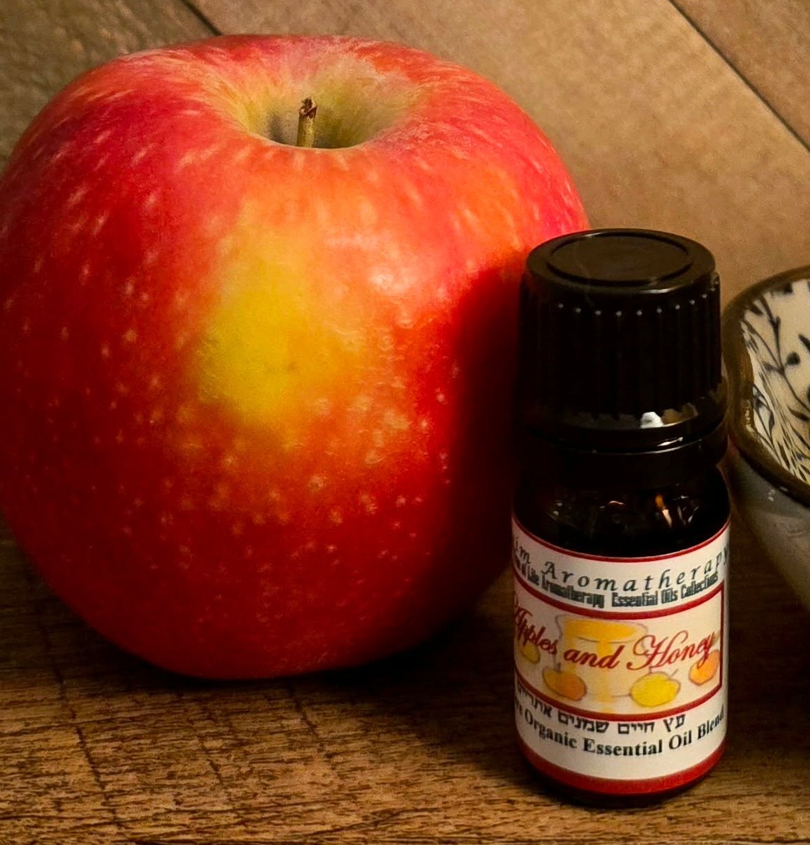 Honey Apple and Caramel© Guest Hand and Body Soap Bar ISRAEL - Image 5